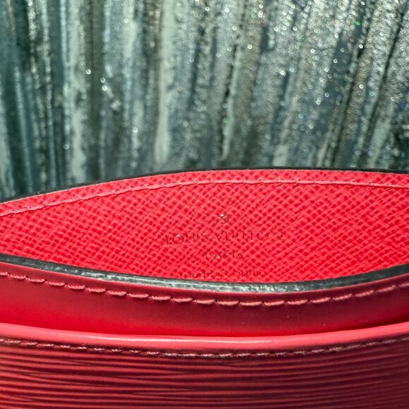 Louis Vuitton Epi Leather Card Holder – Pink - Picture 5 of 6